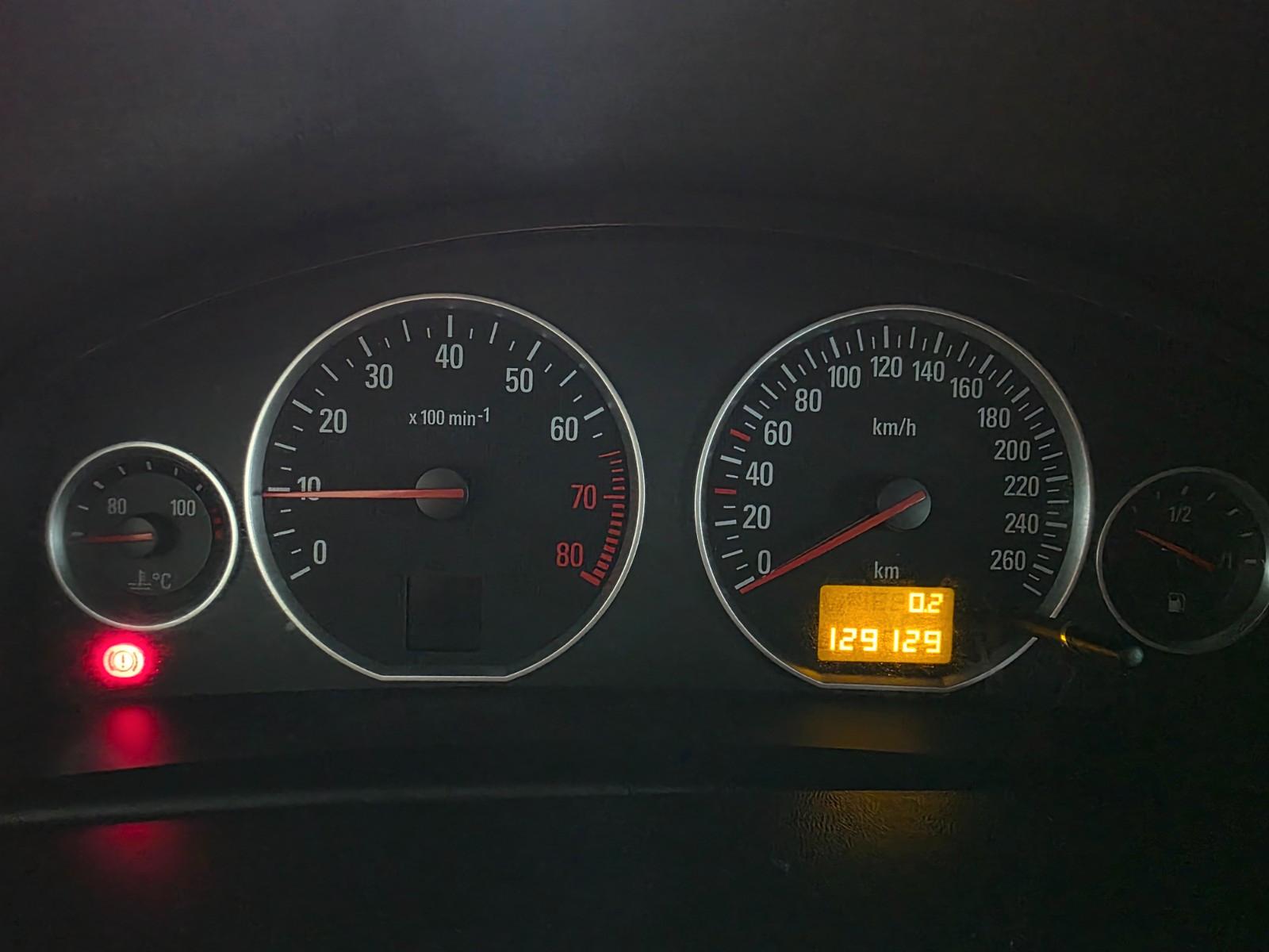 Opel Vectra 2004 — photo 23