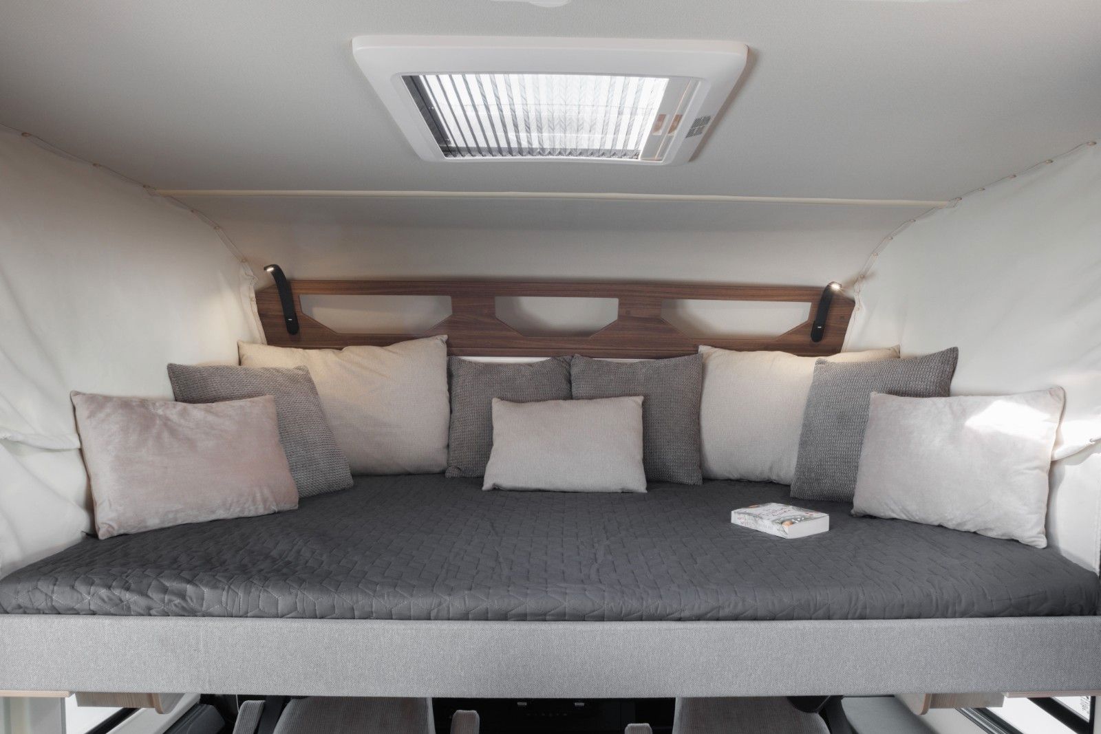 Fahrzeugabbildung Eura Mobil Integra Line 726 EF GT *NATURAL HERITAGE* MJ26