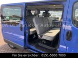 Renault Trafic L2 2,9t Expression 9-Sitze Rollstuhlrampe - Renault Trafic: 9 Sitzer