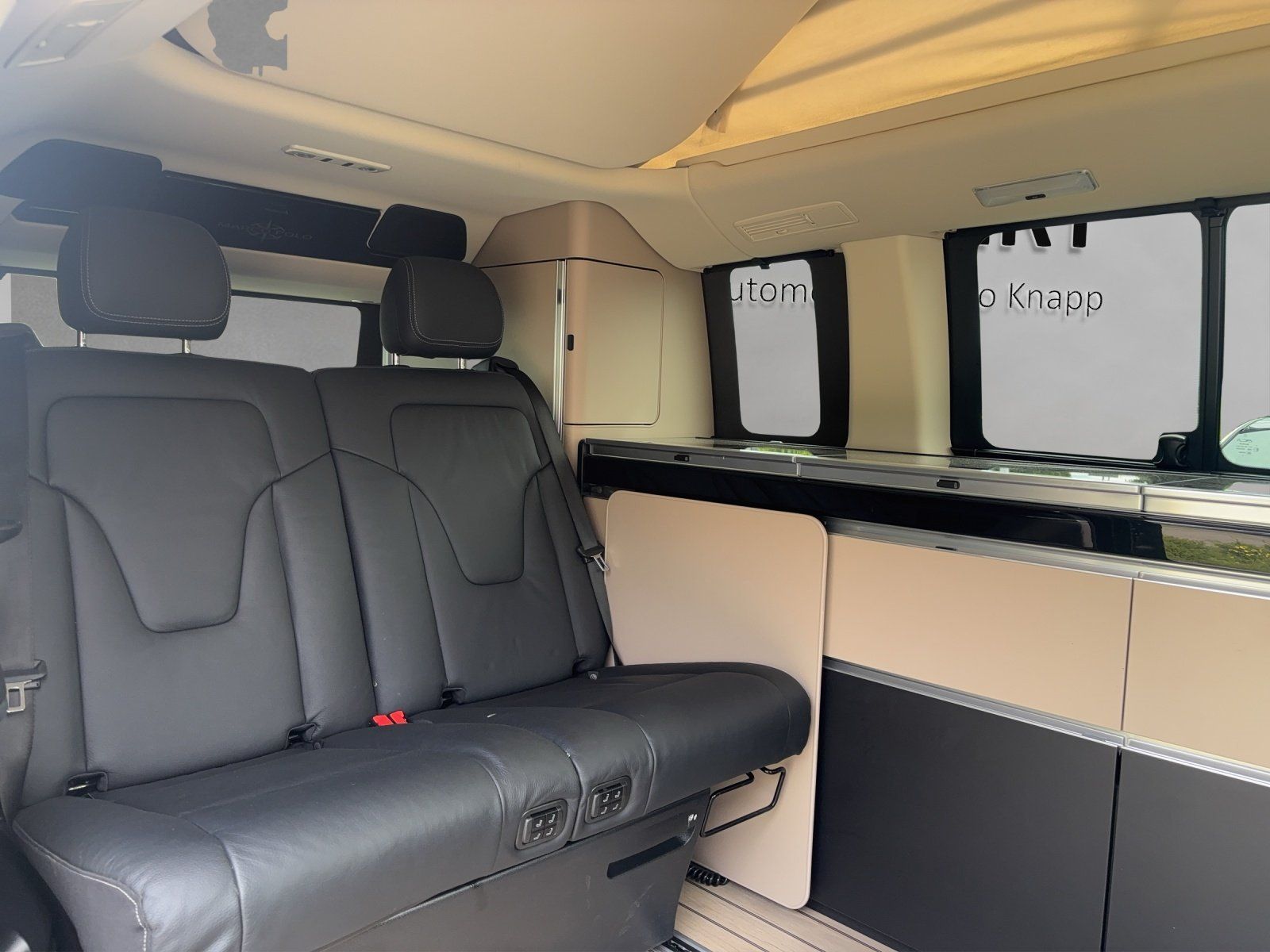 Fahrzeugabbildung Mercedes-Benz Marco Polo 300d AMG AIRMATIC DISTR WW-Standh AHK