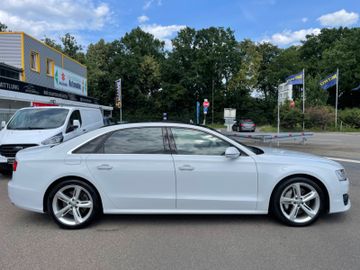 Audi A8 - 5