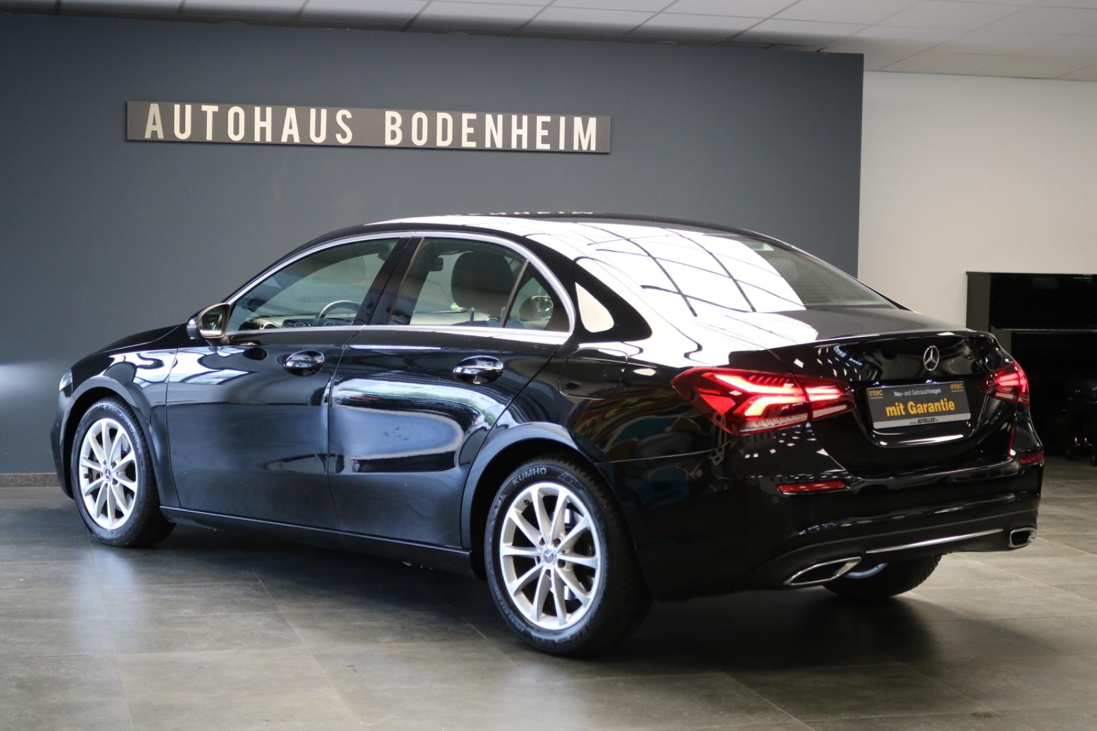Mercedes-Benz A-Class A Limousine A 250/PDC/NAVI/LEDER, миниатюра 9
