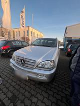 Mercedes-Benz Mercedes ML 270 CDI TUV 27 - gebrauchte Mercedes-Benz ML 270 aus dem Jahr 2002