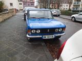 Lada FIAT 125P VOLGA GAZ 24 - Lada aus 1975