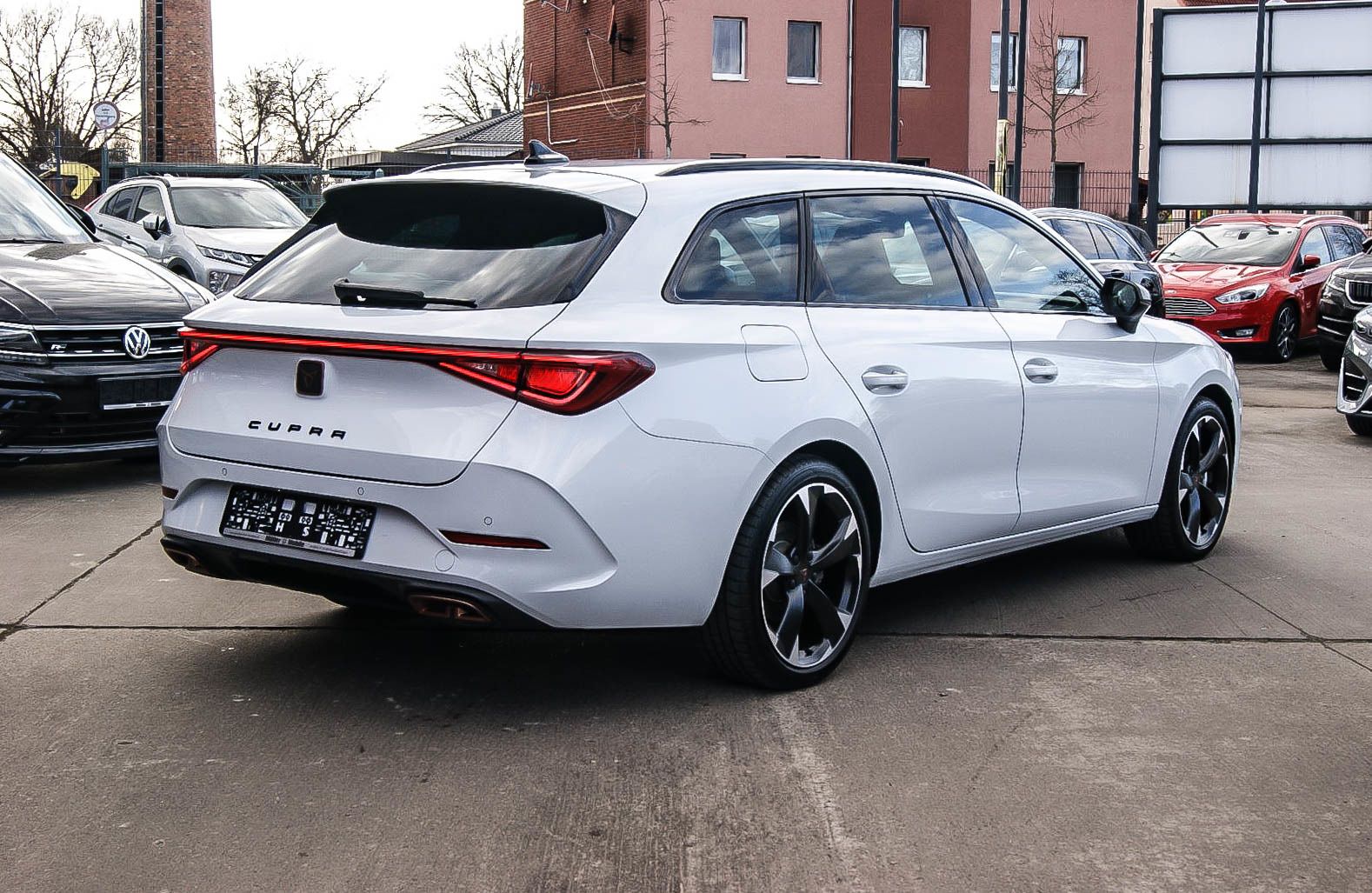 Fahrzeugabbildung CUPRA Leon Sportstourer e-HYBRID VIRTUAL ACC XL 1HAND