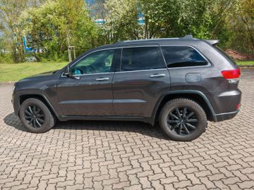 Jeep Grand Cherokee - 9