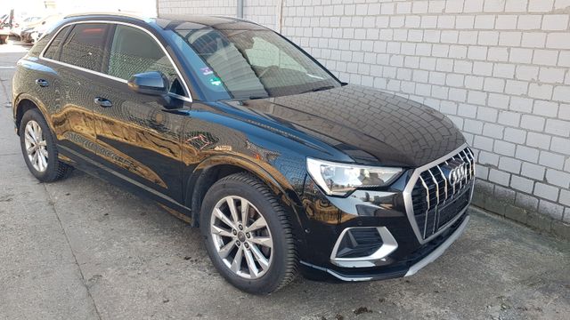 Audi Q3 40 TFSI quattro advanced Pano Navi