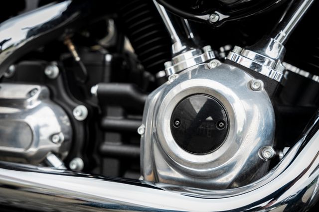 Fahrzeugabbildung Harley-Davidson SOFTAIL STANDARD FXST - MILLER - SPEICHEN