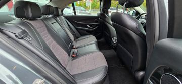 Mercedes E 220 - 12