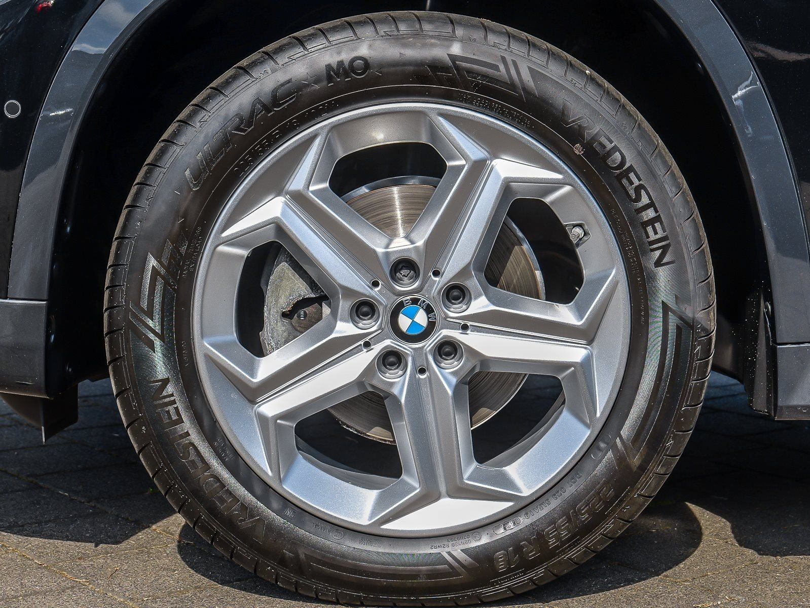 BMW X1 sDrive18d xLine AHK RFK NAVI LED PDC V H LM foto 4