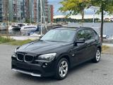 BMW X1 sDrive 18 i Panorama, Navi, AHK. - BMW X1: Schwarz