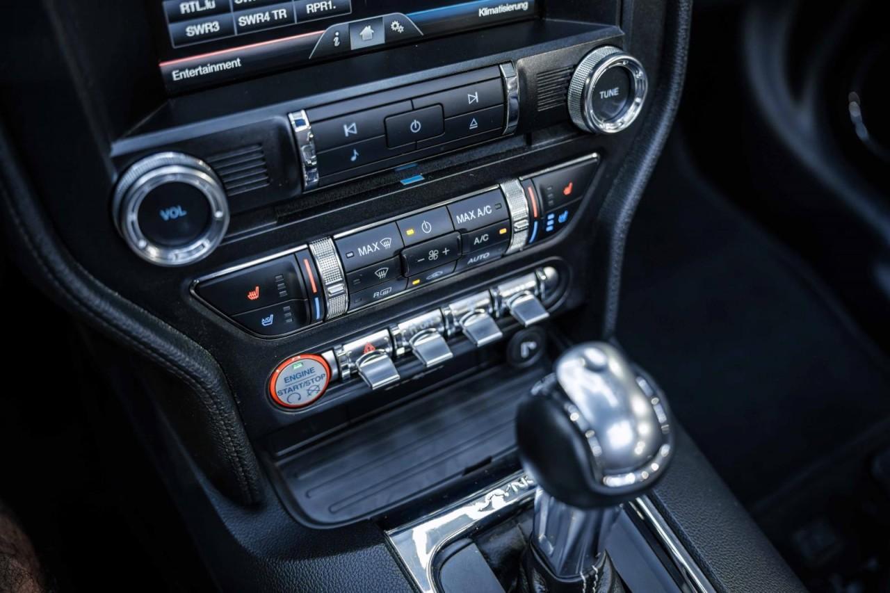 Ford Mustang Convertible 2.3 NAVI *DEU* Kamera XENON