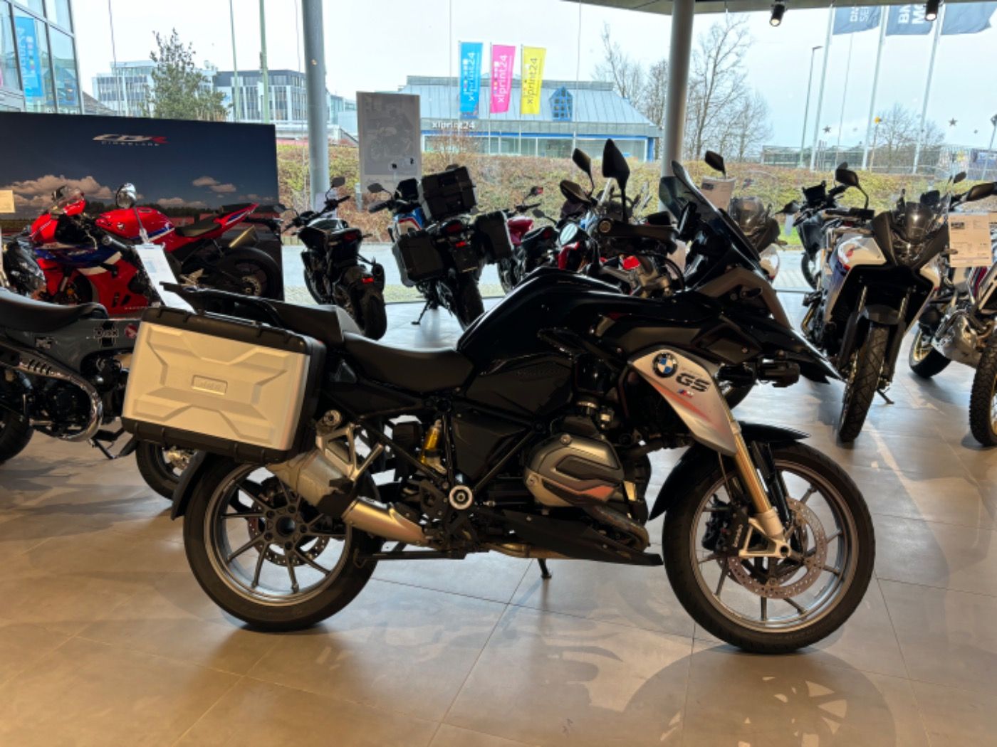 Fahrzeugabbildung BMW R 1200 GS 3 Pakete Topcase Seitenkoffer 2 Jahre