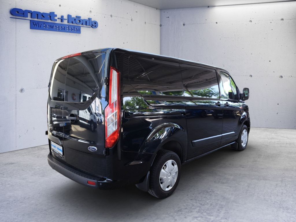 Ford — fotografia 3