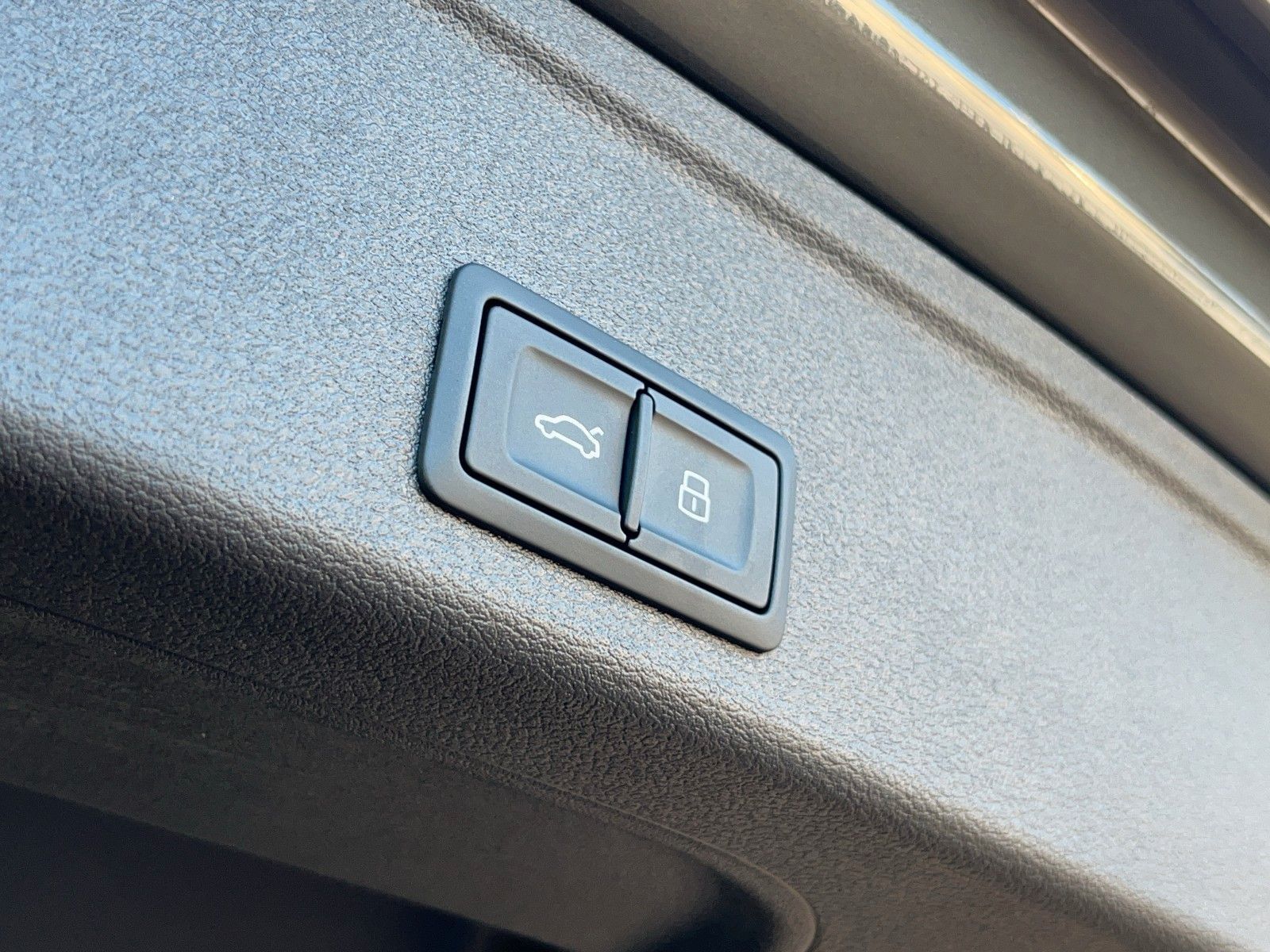 Fahrzeugabbildung Audi A4 Avant TFSI*S-line*Pano*Navi*Aktionsangebot*