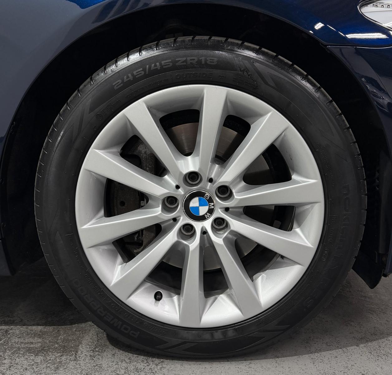 BMW 525 d Touring 218 ch • BVA • Pano • Cuir • Bi-Xénon • Attelage