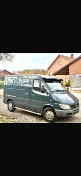 Mercedes-Benz Sprinter W903 - Mercedes-Benz Sprinter mit Benzin-Antrieb