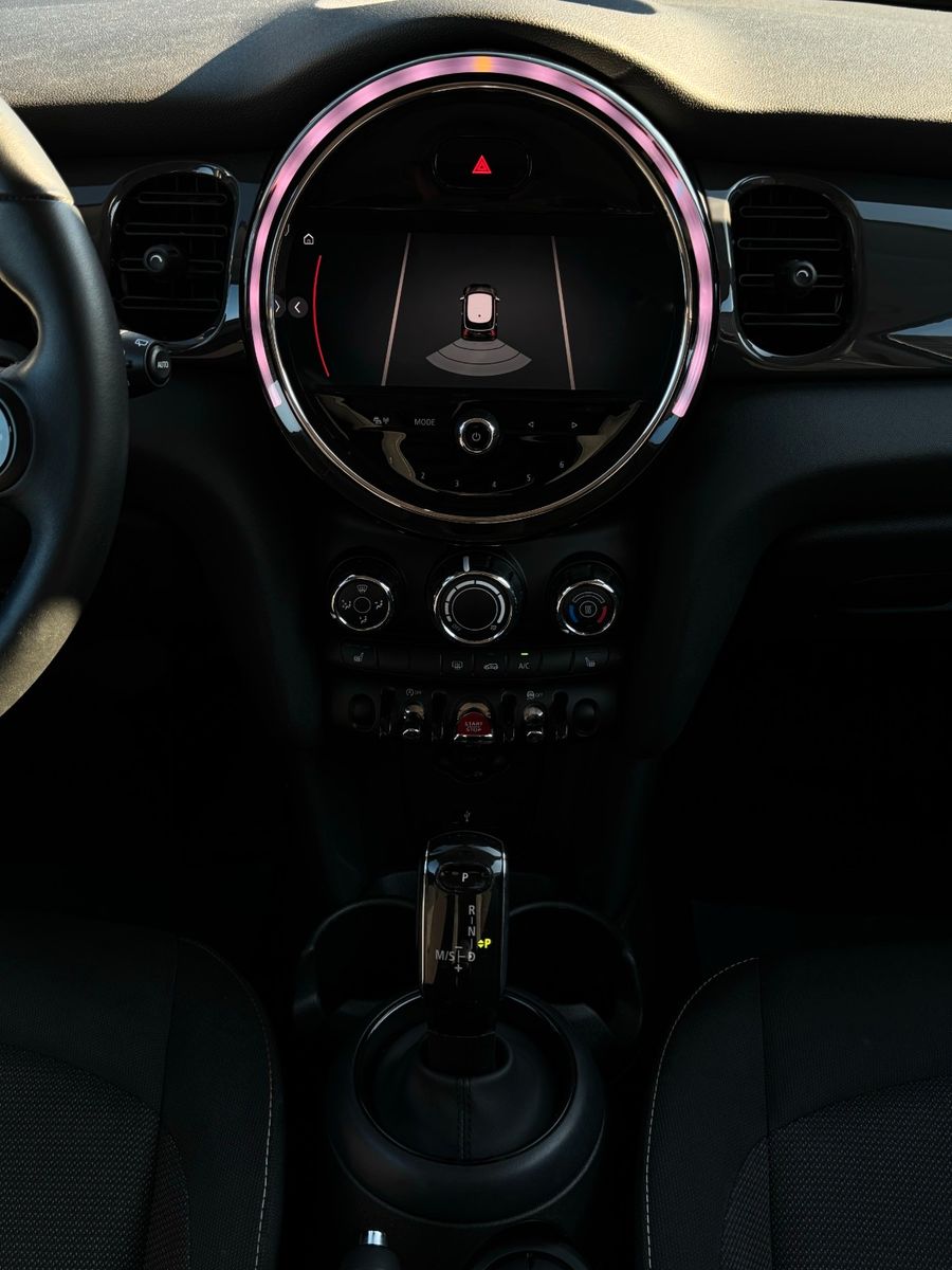 Fahrzeugabbildung MINI One Aut. Blackyard Tempomat Sitzheizung BLT LED