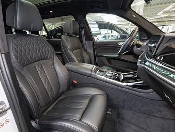 BMW X7 - 11