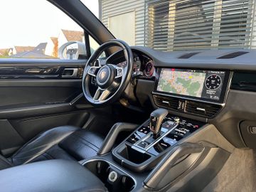 Porsche Cayenne - 9