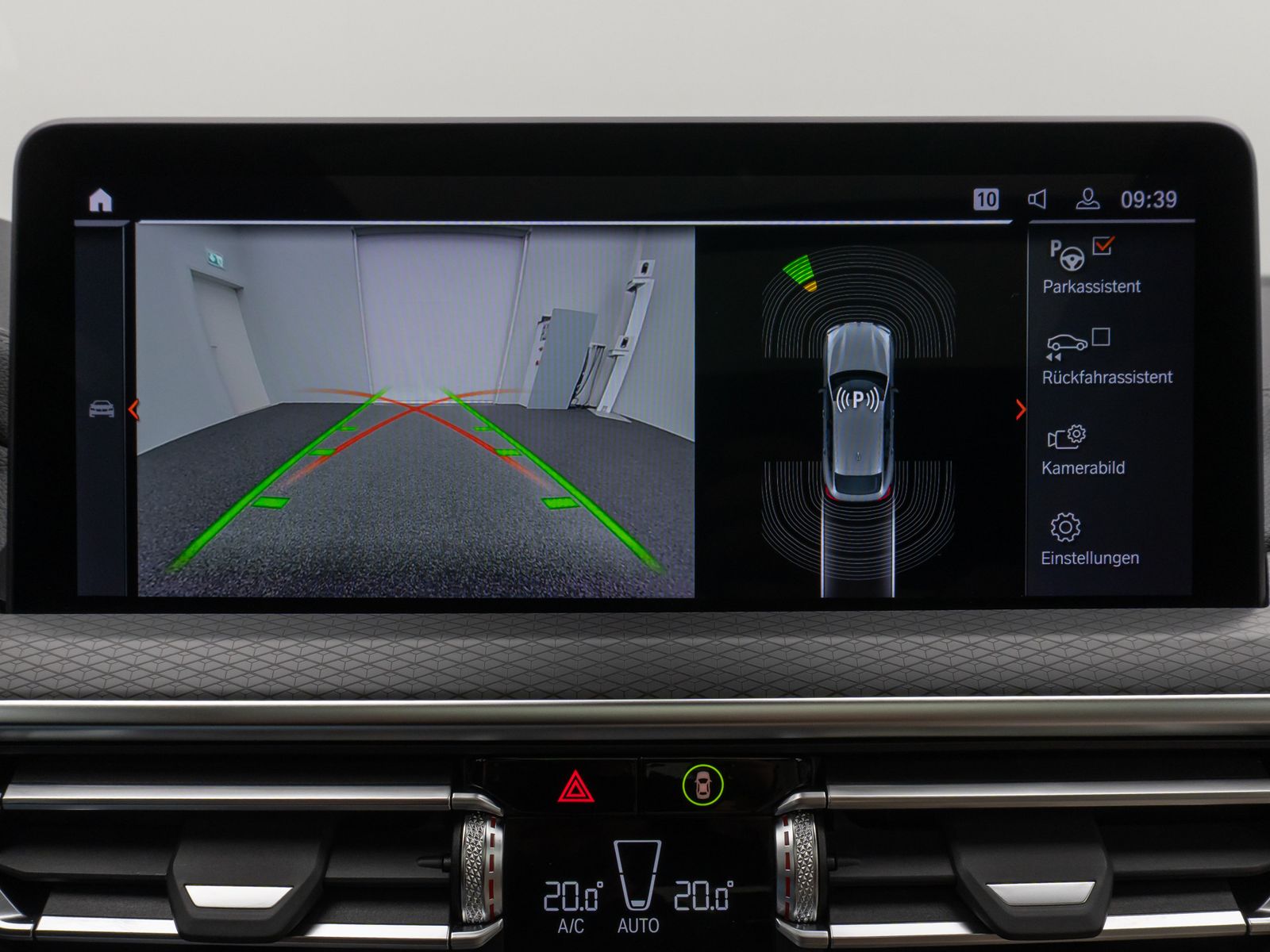 Fahrzeugabbildung BMW X4 M40i Panorama Laser Kamera HUD DAB HiFi AHK