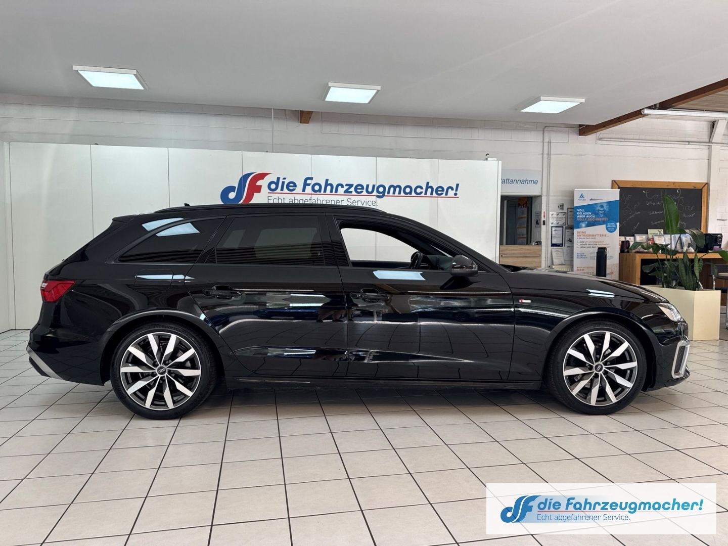 Fahrzeugabbildung Audi A4 Avant 35 TDI S line Navi Leder LED ACC Klimaa