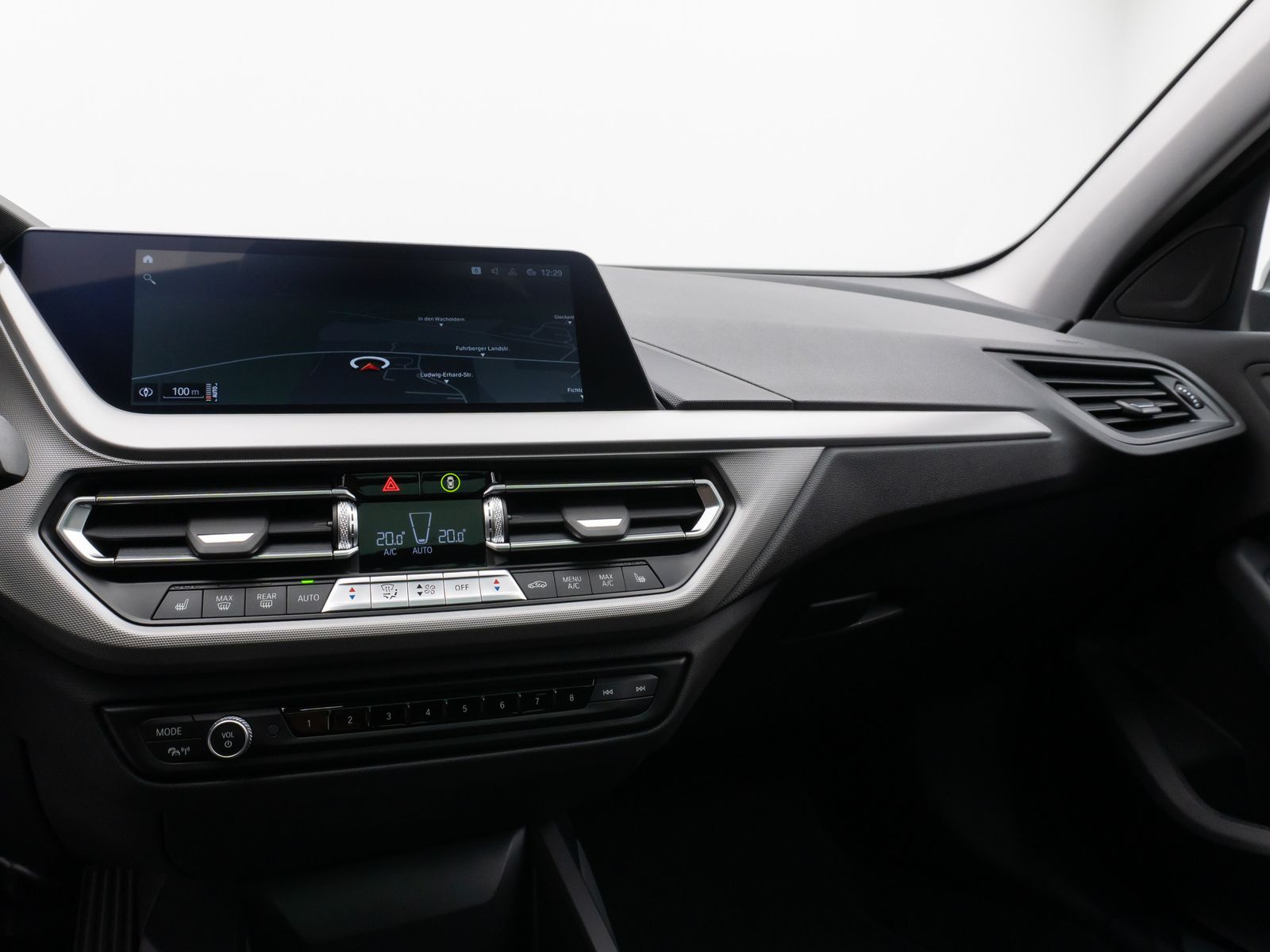 Fahrzeugabbildung BMW 120i Panorama Kamera HUD HiFi DAB LED 17Zoll