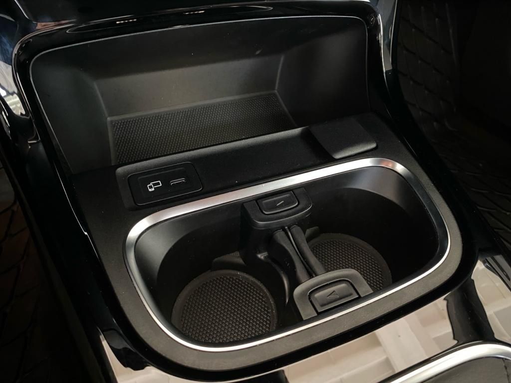Fahrzeugabbildung Mercedes-Benz CLA 180 Coupé Progressive+MBUX+LED+Parkpilot+SH