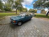Mercedes-Benz W123 280 E V6 - Mercedes-Benz 280: W123 280e