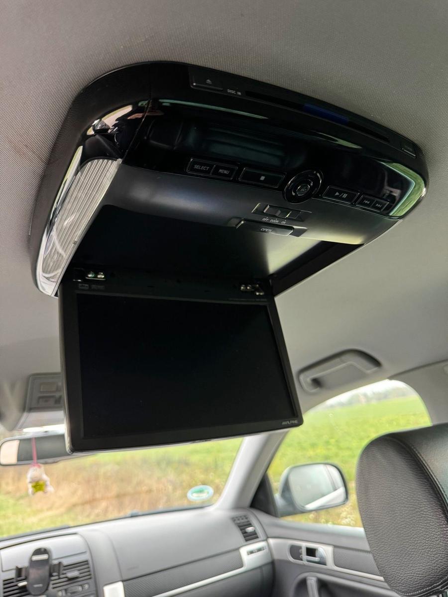 Volkswagen Touareg 2004 — photo 13