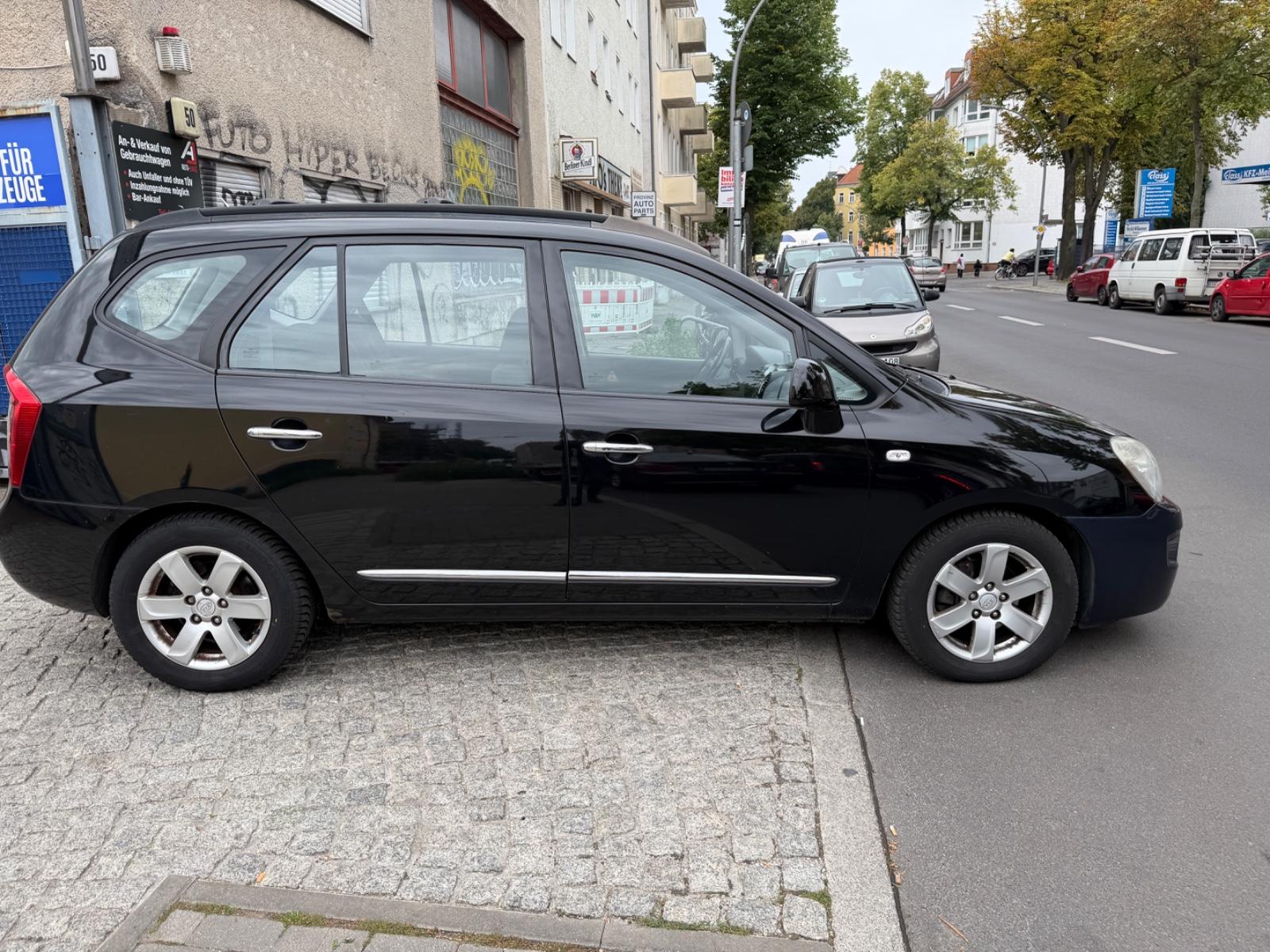 Kia Carens 2009 — photo 6