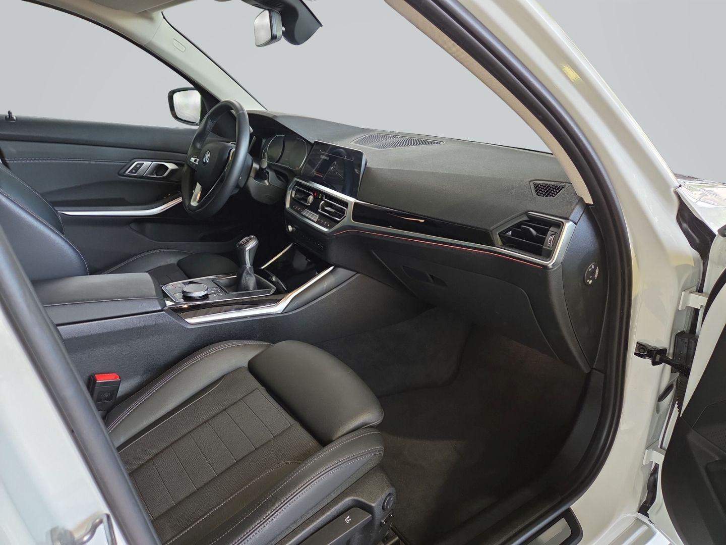 BMW 318 d Touring Sport Line Navi Digitales Cockpit  foto 10