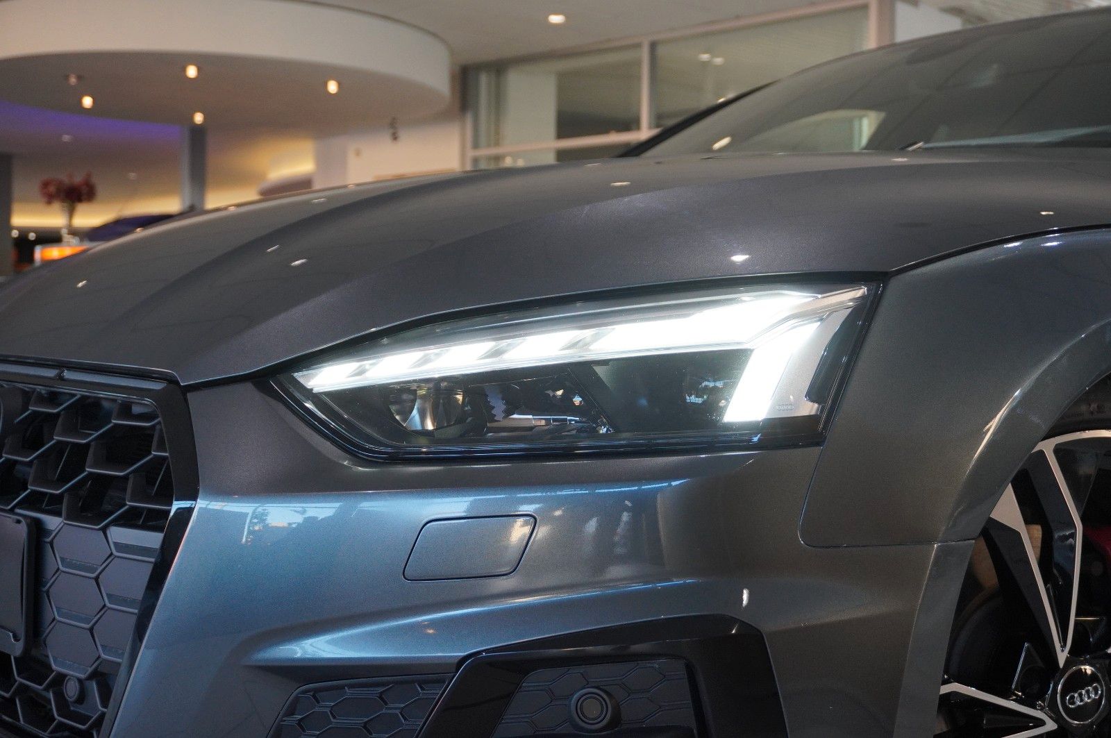 Fahrzeugabbildung Audi A5 Sportback 45 TFSI QUATTRO S-LINE NAVI/MATRIX