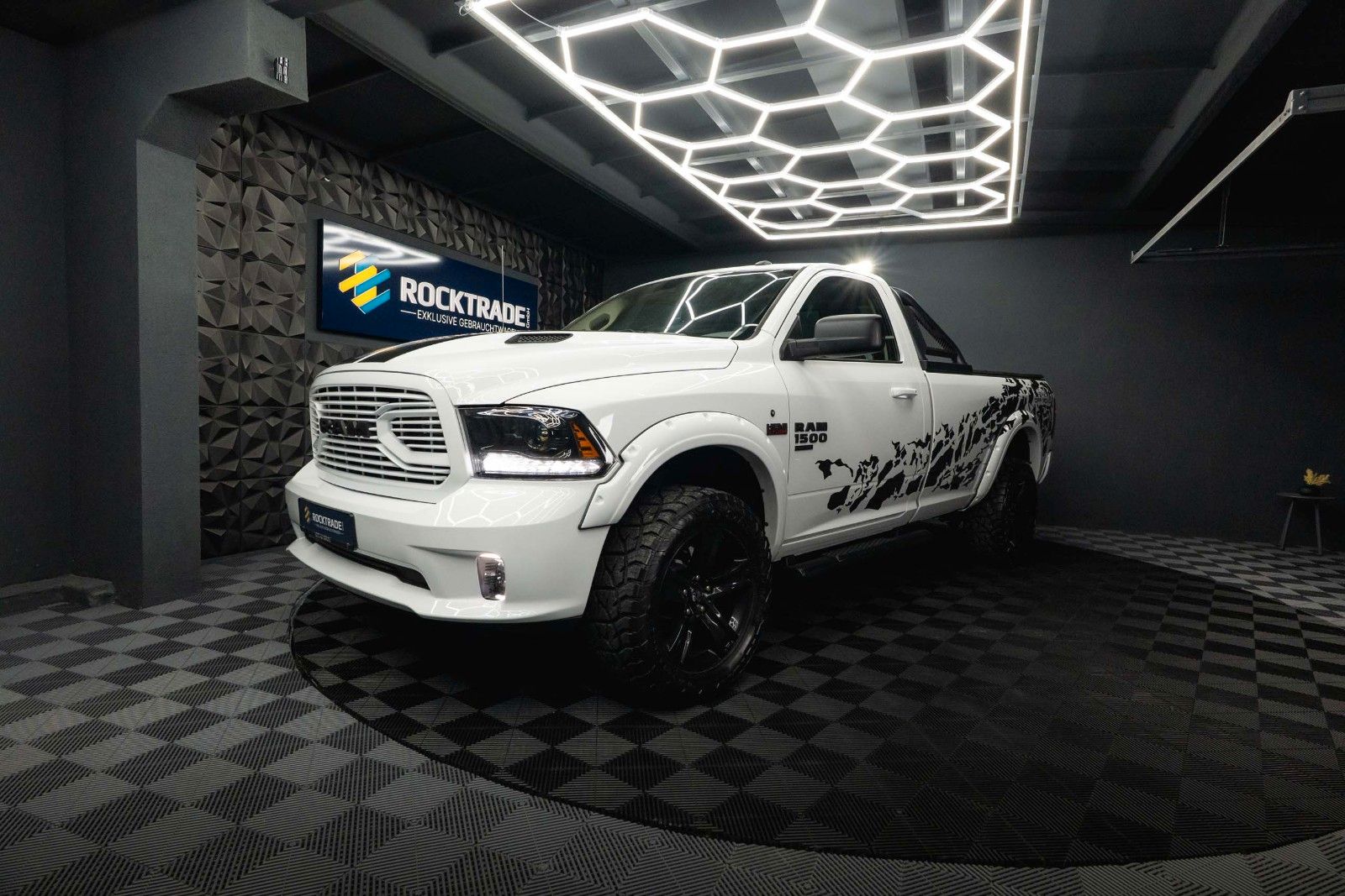 Fahrzeugabbildung Dodge RAM 5.7 V8 HEMI 4x4 SingleCab MAXI LONGBED *LED*