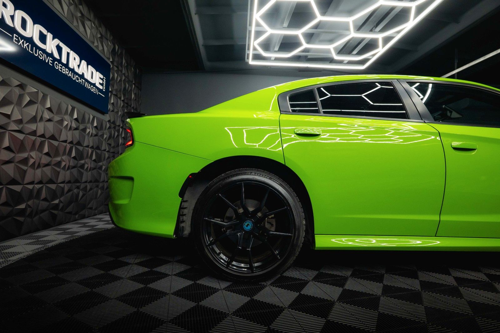 Fahrzeugabbildung Dodge Charger 5.7 V8 HEMI R/T DAYTONA Performance