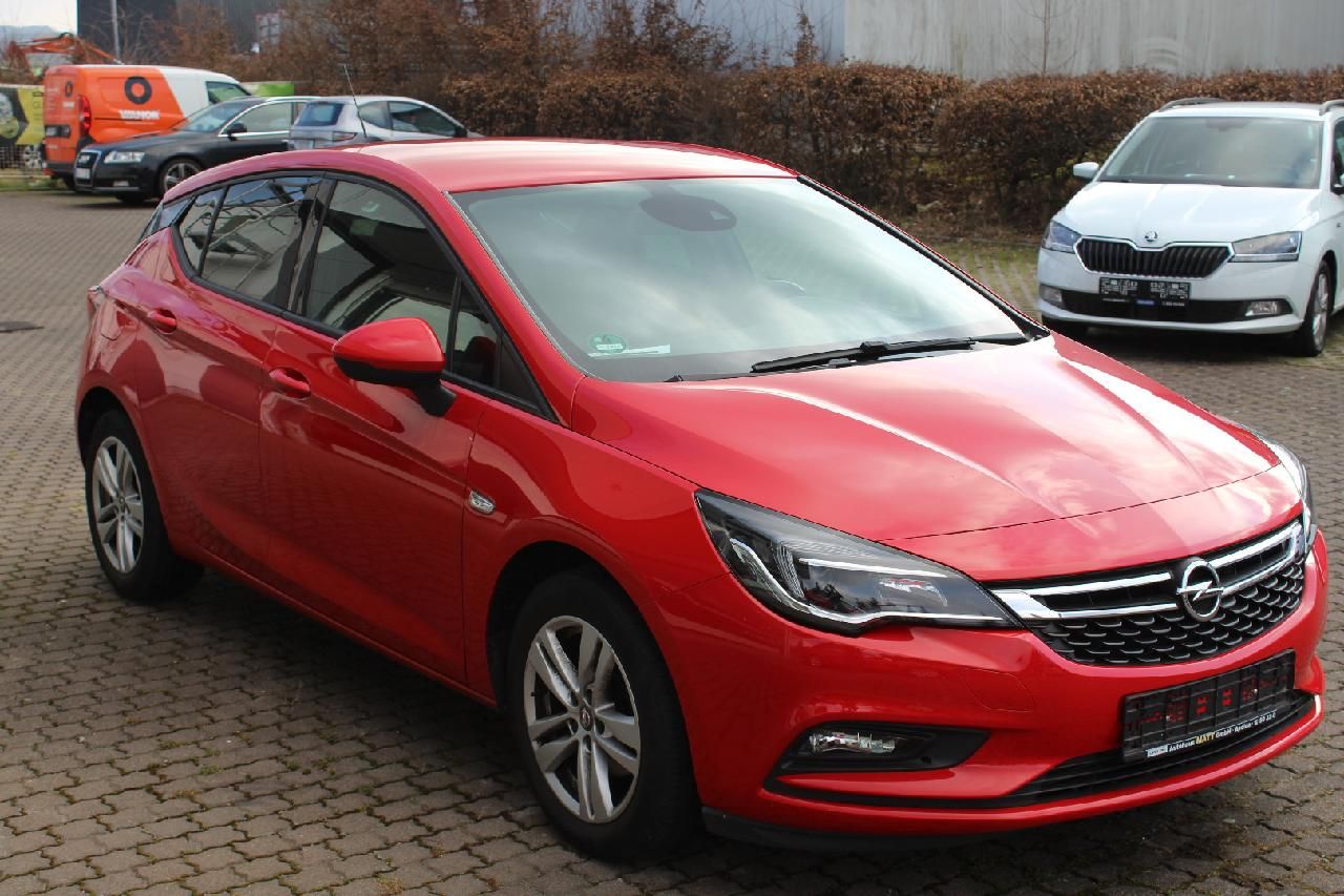 Fahrzeugabbildung Opel Astra K Lim. 5-trg. Active