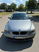 BMW 525d Touring AHK, PDC, Panorama Dach, Neue TÜV - BMW mit Diesel-Antrieb: Grau, Panorama Dach