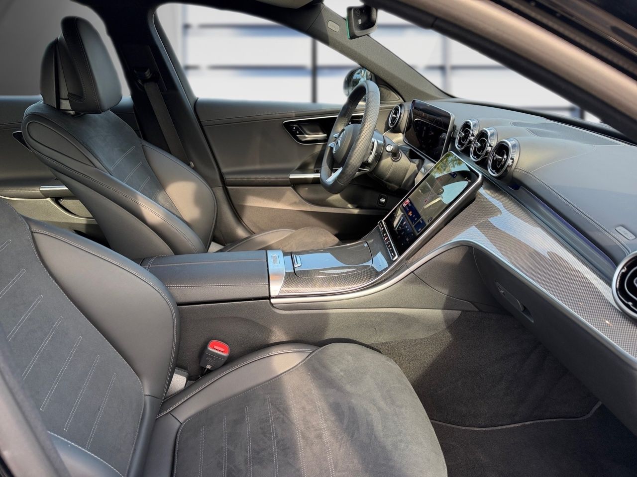 Fahrzeugabbildung Mercedes-Benz C 300 d T AMG+AHK+EASYPACK+AMBIENTE+LED+KAMERA+