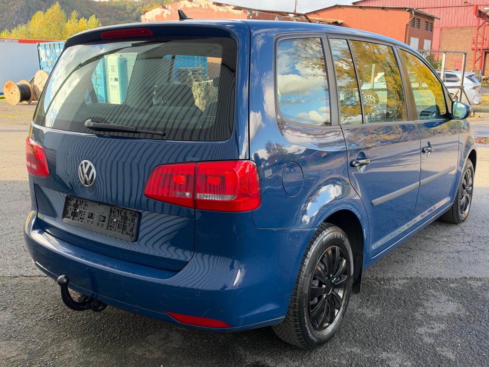 Volkswagen Touran 2012 — photo 5