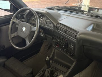 BMW 320i CABRIO VFL HARDTOP WINDSCHOTT 2.HAND