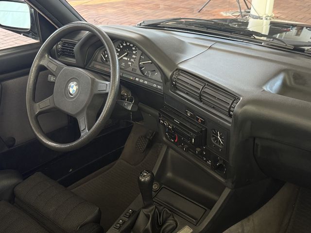 BMW 320i CABRIO VFL HARDTOP WINDSCHOTT 2.HAND
