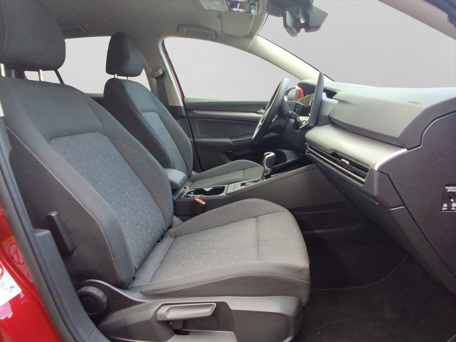Volkswagen Golf 2.0 TDI LIFE MATRIX AHK HuD ASSIST foto 4