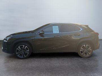 Lexus UX - 5