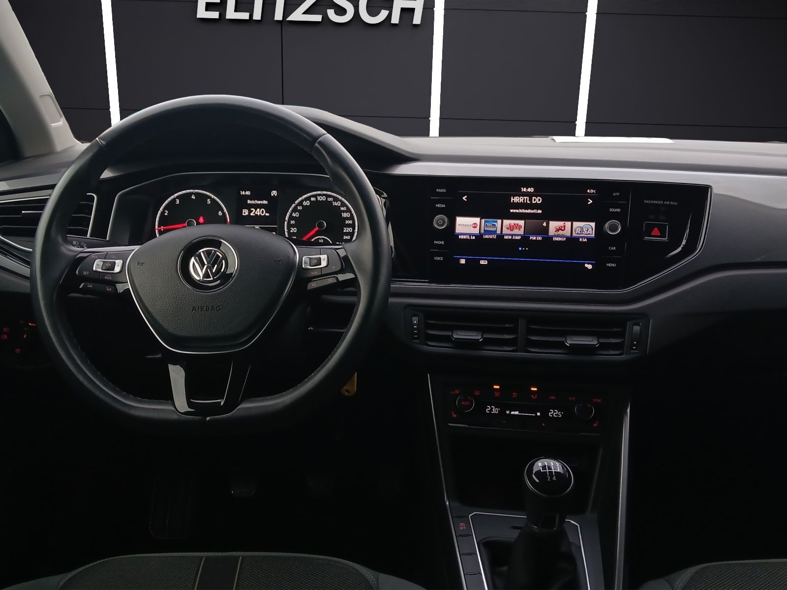 Fahrzeugabbildung Volkswagen Polo TSI Highline Climatronic ACC PDC SH LM