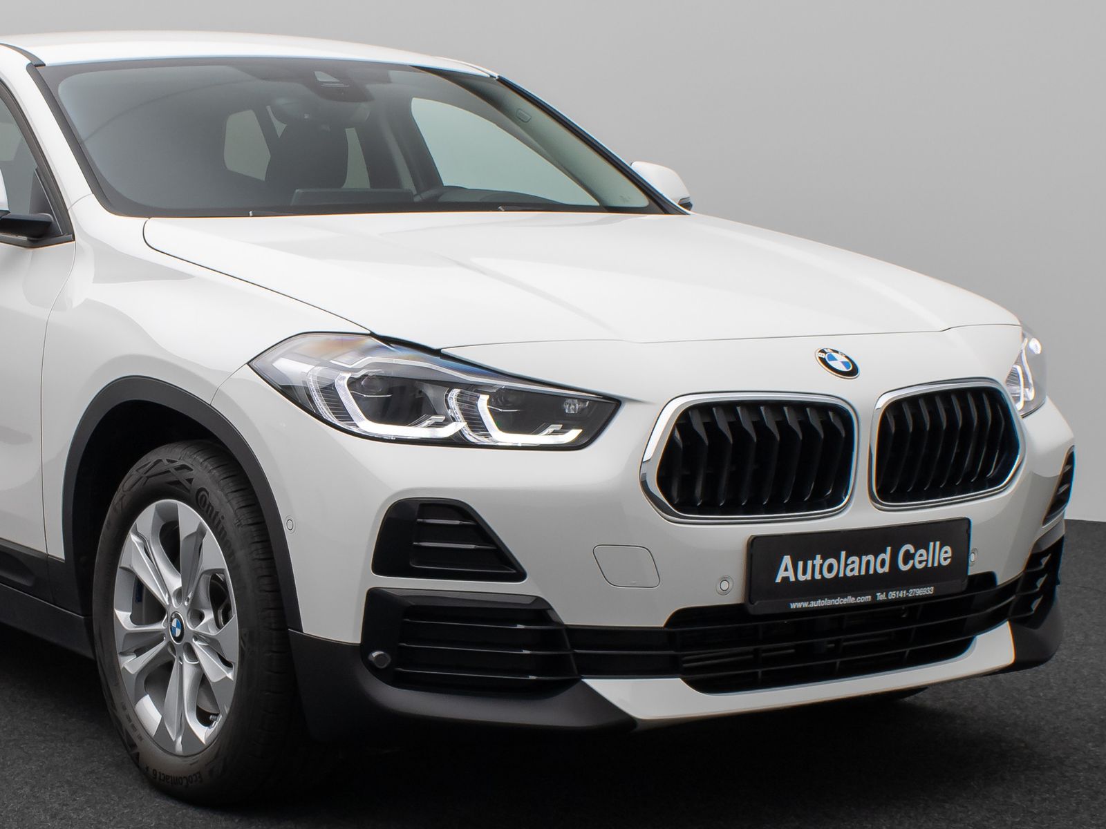 Fahrzeugabbildung BMW X2 xD25e Kamera HUD DAB HiFi Navi+Komfort Alarm