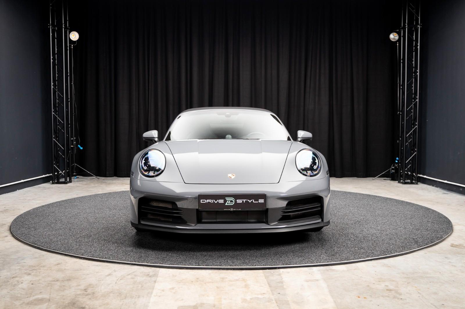 Porsche 992 Carrera Cabrio + PDK + BOSE + 2. Radsatz