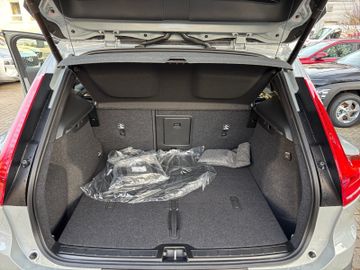Volvo XC40 Plus Black Edition 2WD*360°*Licht-P*