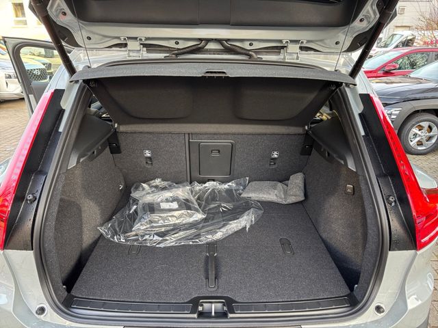 Volvo XC40 Plus Black Edition 2WD*360°*Licht-P*