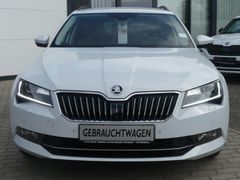 Fahrzeugabbildung Skoda Superb Combi 1.6 TDI DSG Ambition *XEN*NAVI*ACC*