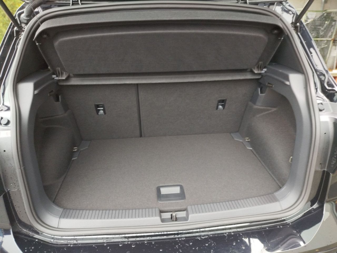 Fahrzeugabbildung Volkswagen T Cross R-Line 1.5 110 TSI D7F